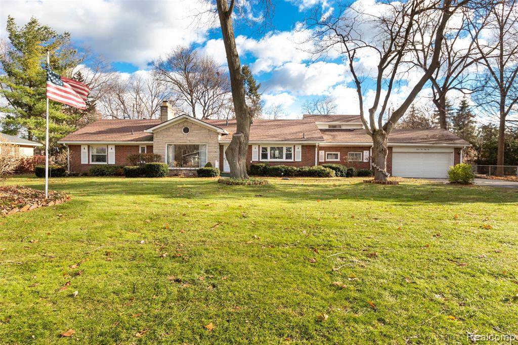 15562 Lakeside - Photo 1