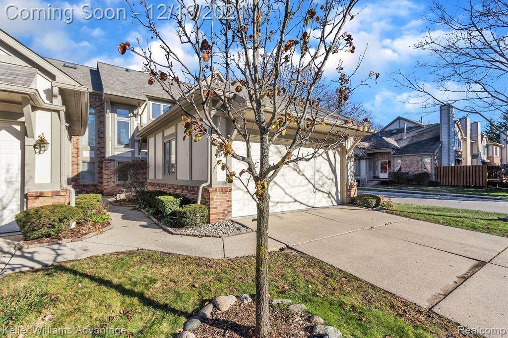 42248 Saratoga - Photo 1