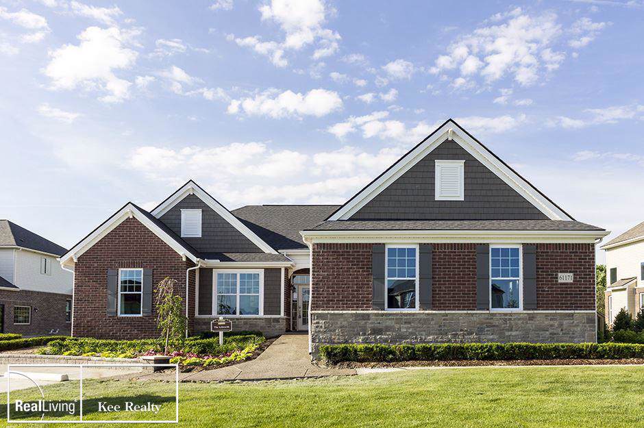 5865 Sherwood Rd - Photo 1