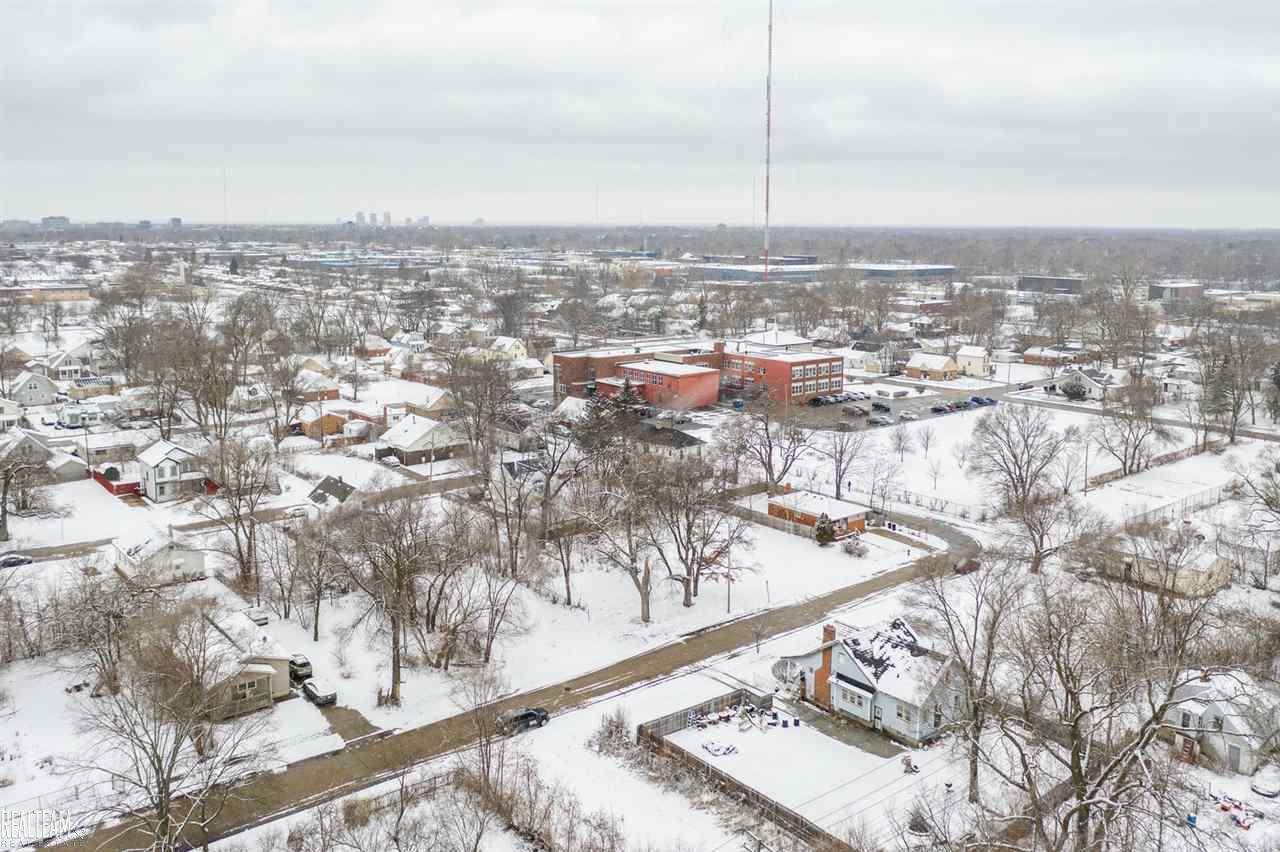 21043 Parkside - Photo 1