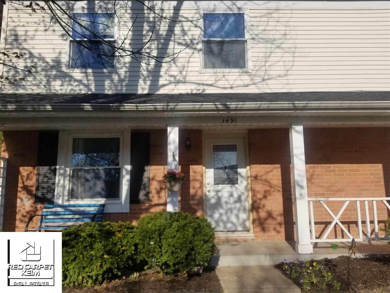 1491 Westbury - Photo 1