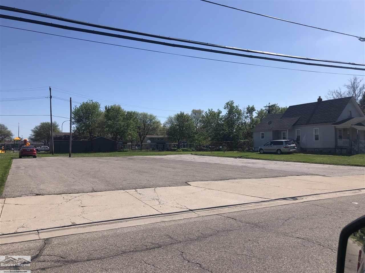 1608 Garfield - Photo 1
