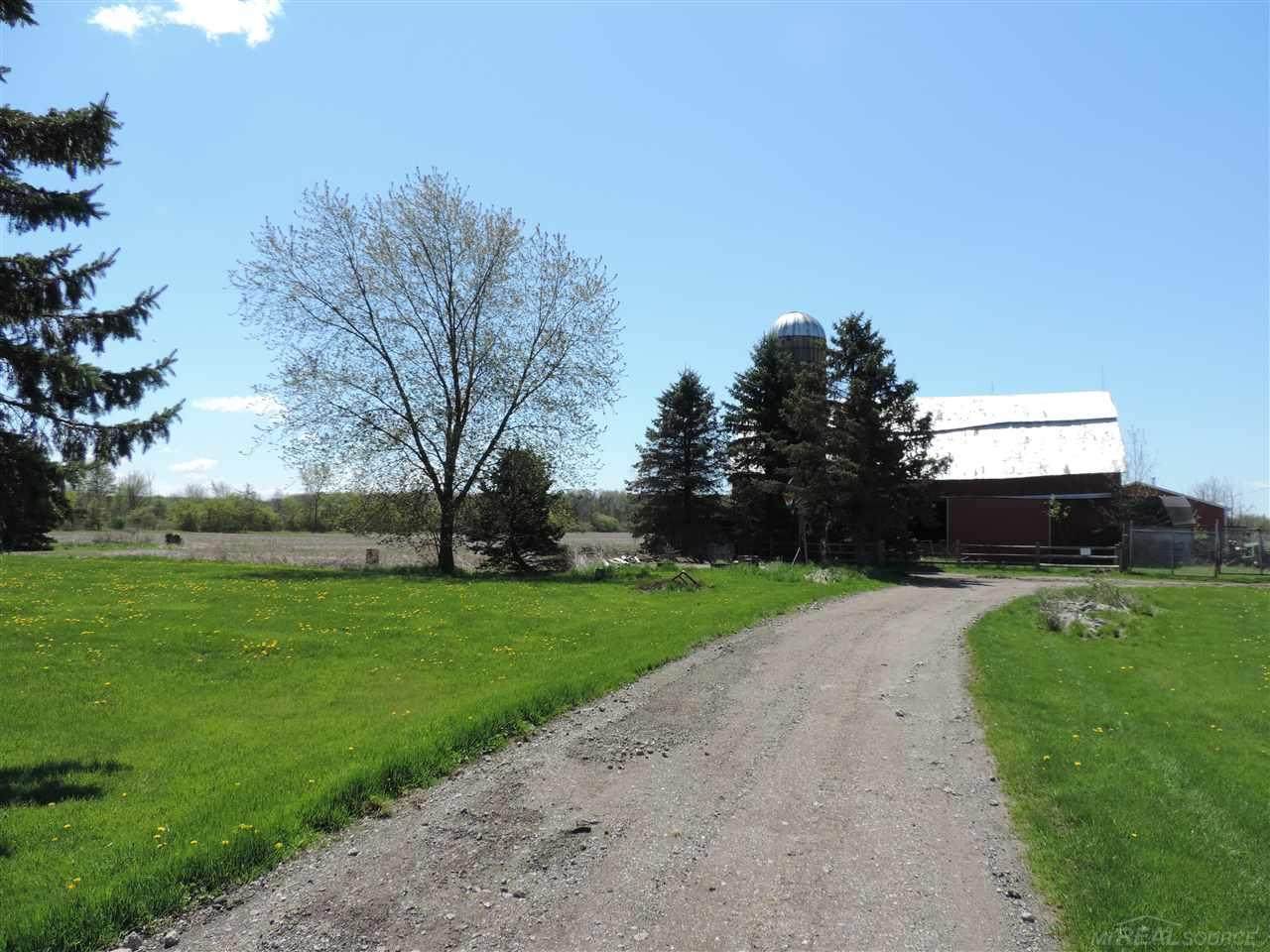 10183 Division Road - Photo 1