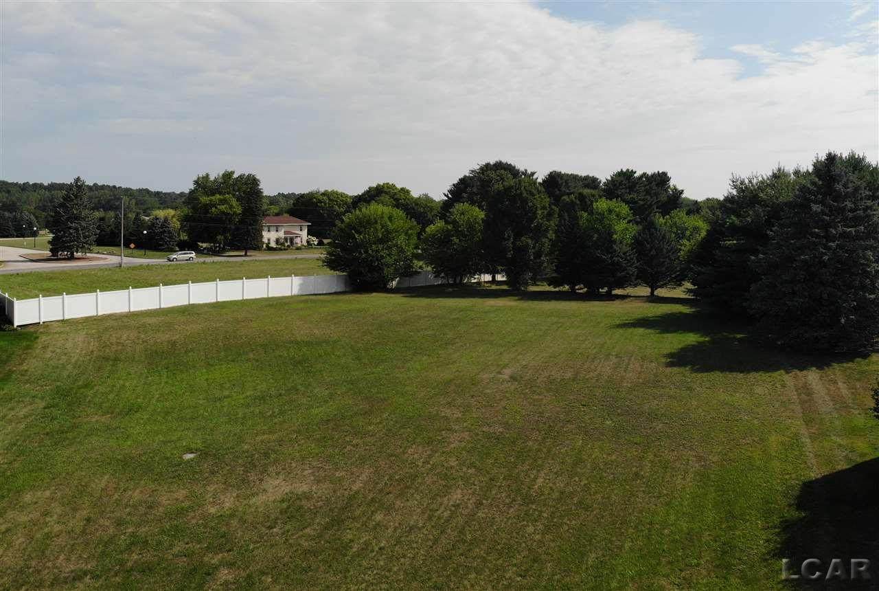680 Stonecrest - Photo 1