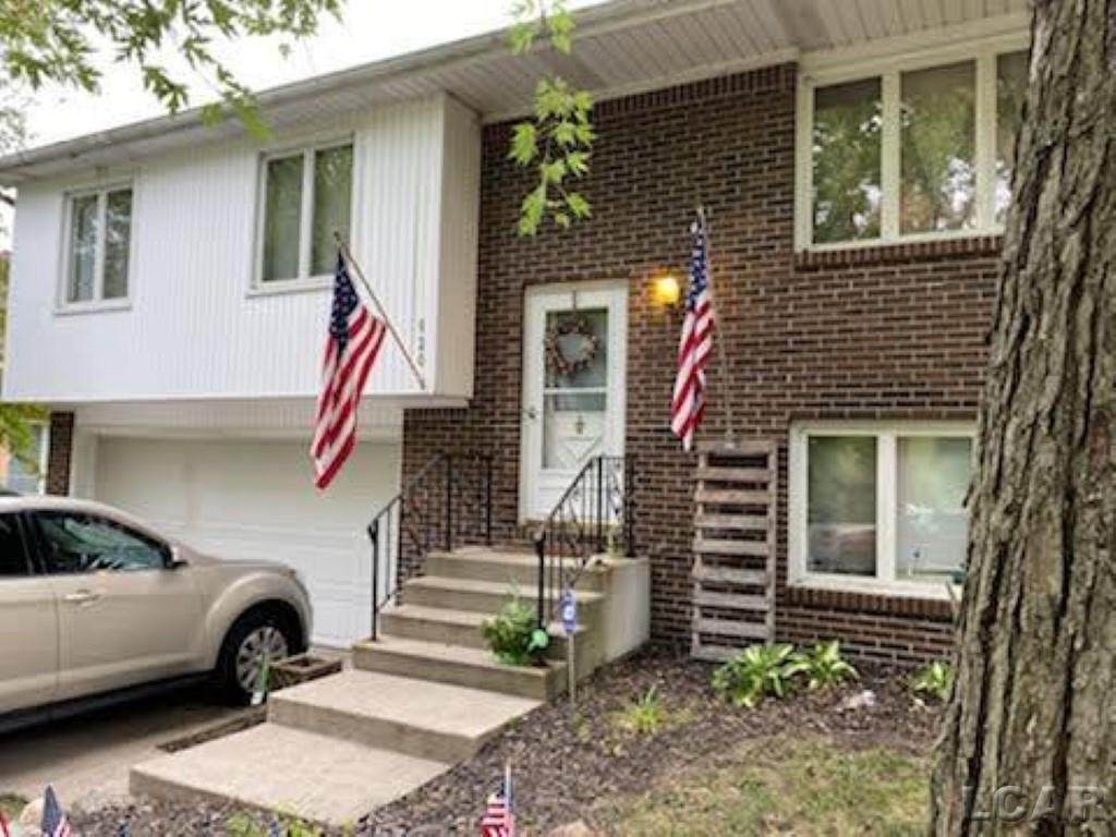 620 Frazier - Photo 1