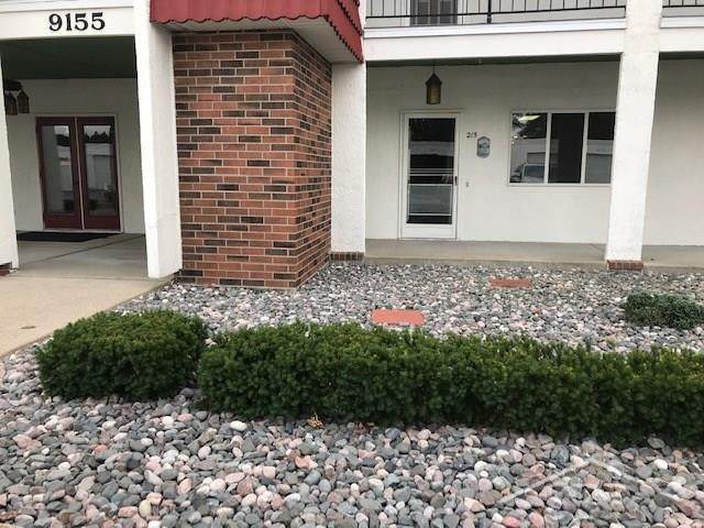 9155 Greenway - Photo 1