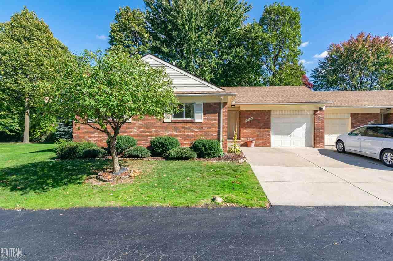 30820 Underwood - Photo 1