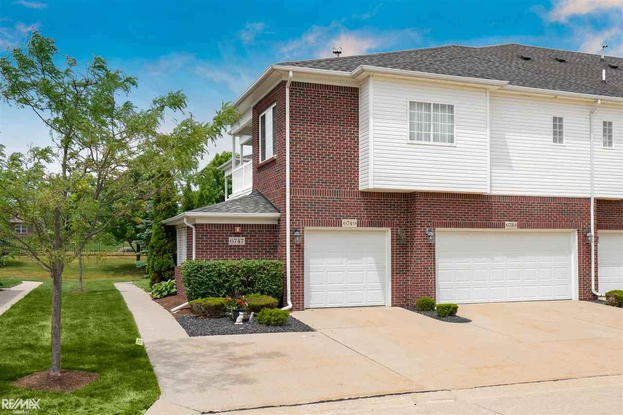 6749 Boulder Pointe - Photo 1