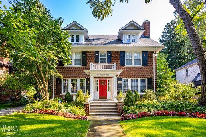 920 Bedford - Photo 1