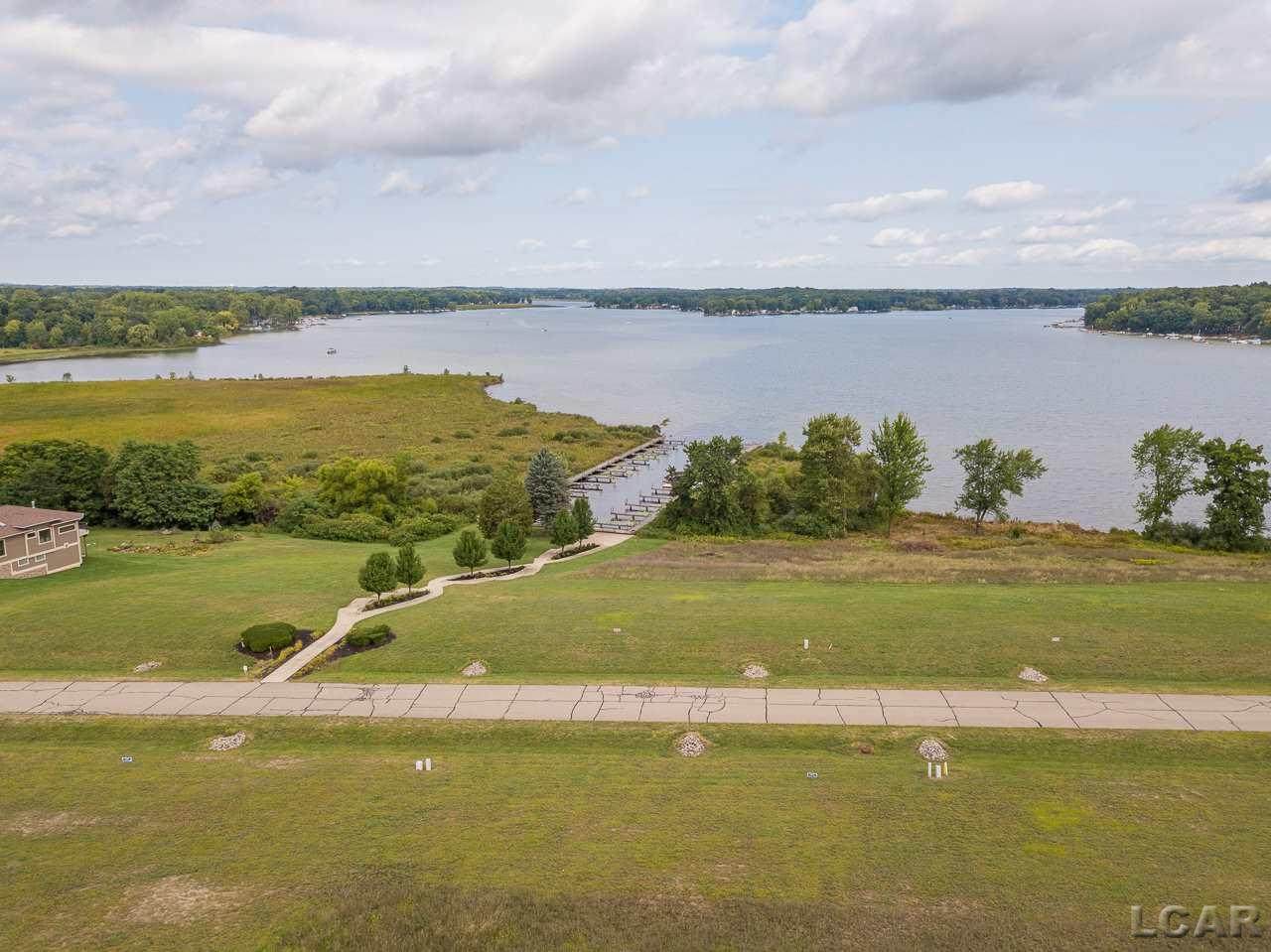 141 Bloomfield Blvd - Photo 1