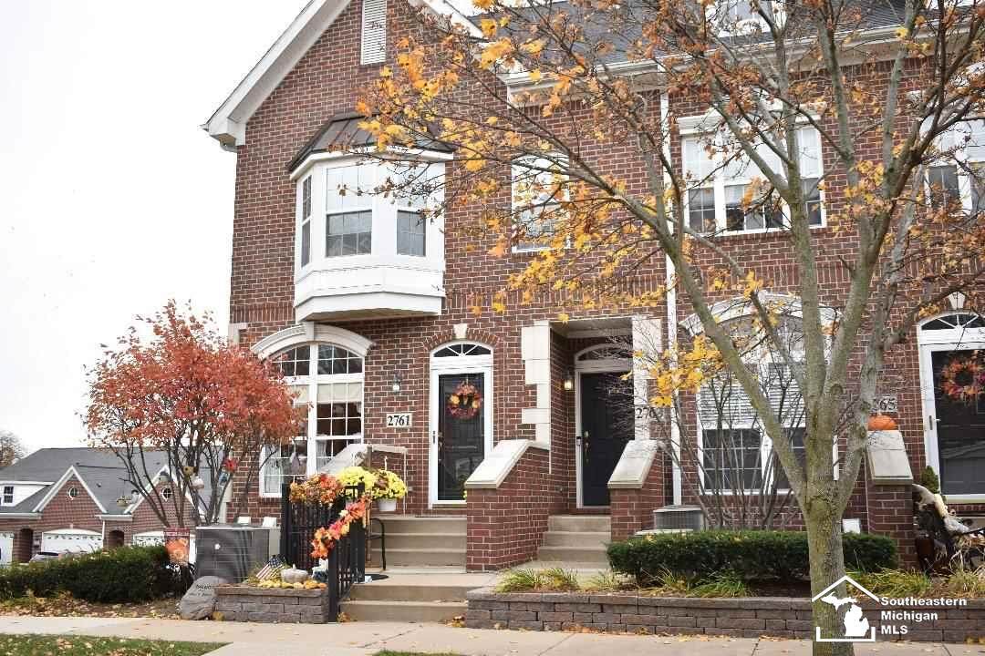 2763 Riverside - Photo 1