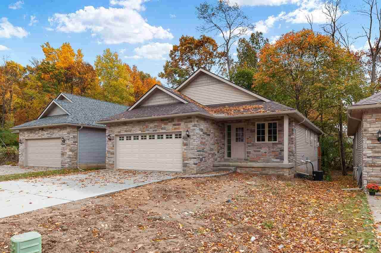 1023 Preservation Dr - Photo 1