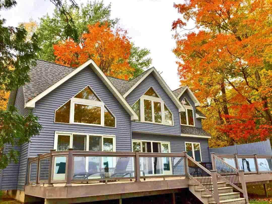 5040 Lakeshore - Photo 1