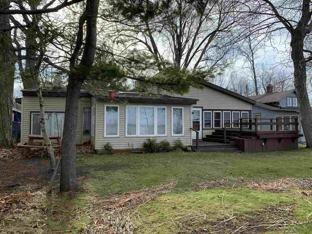 9914 Lakeside Drive - Photo 1