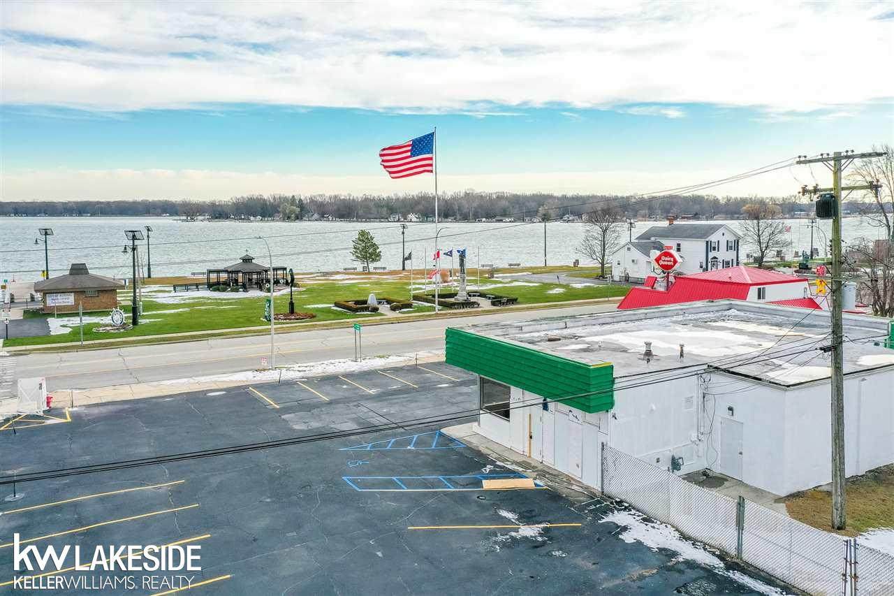 1309 Saint Clair River - Photo 1