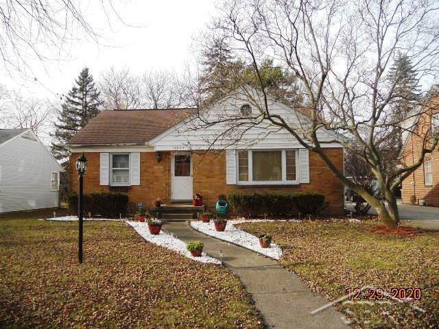 1955 Harry St - Photo 1