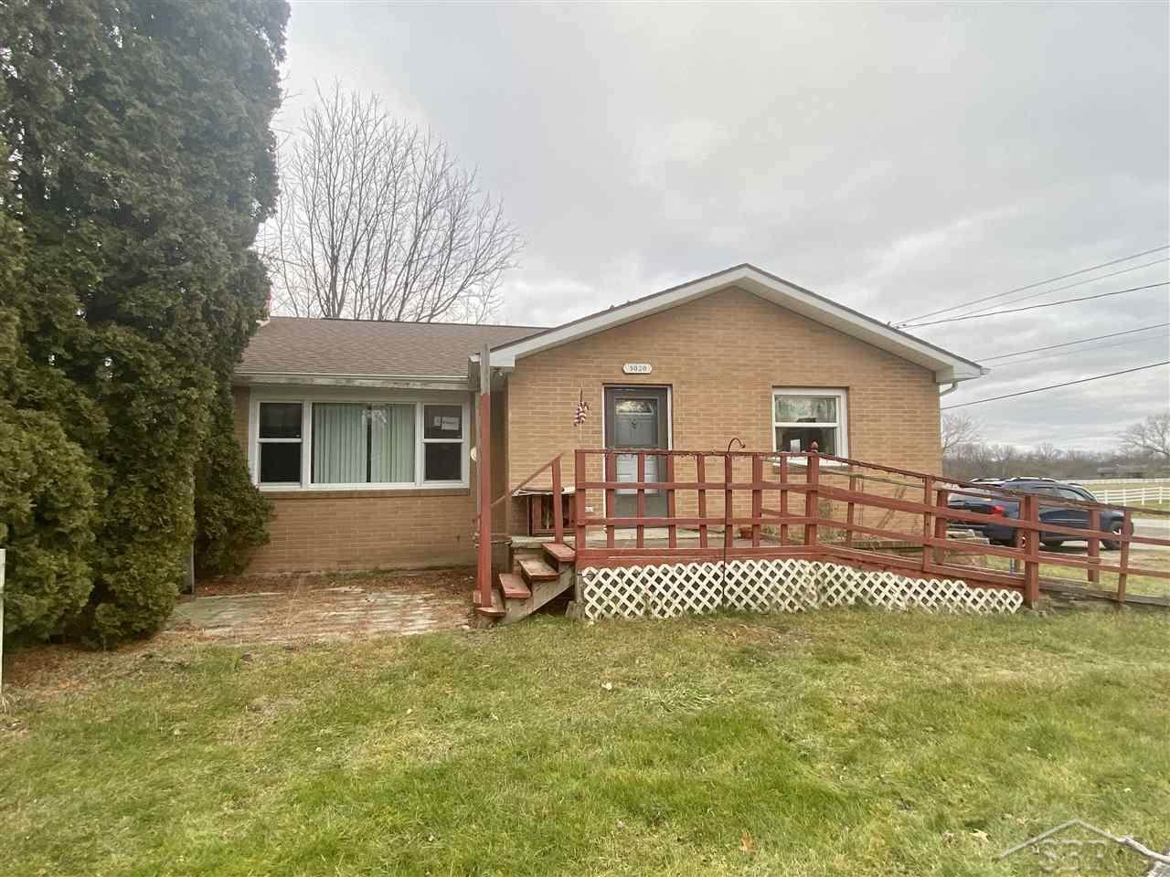5020 River Road - Photo 1