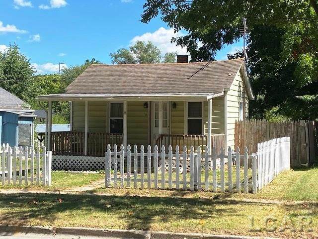 708 Locust St - Photo 1