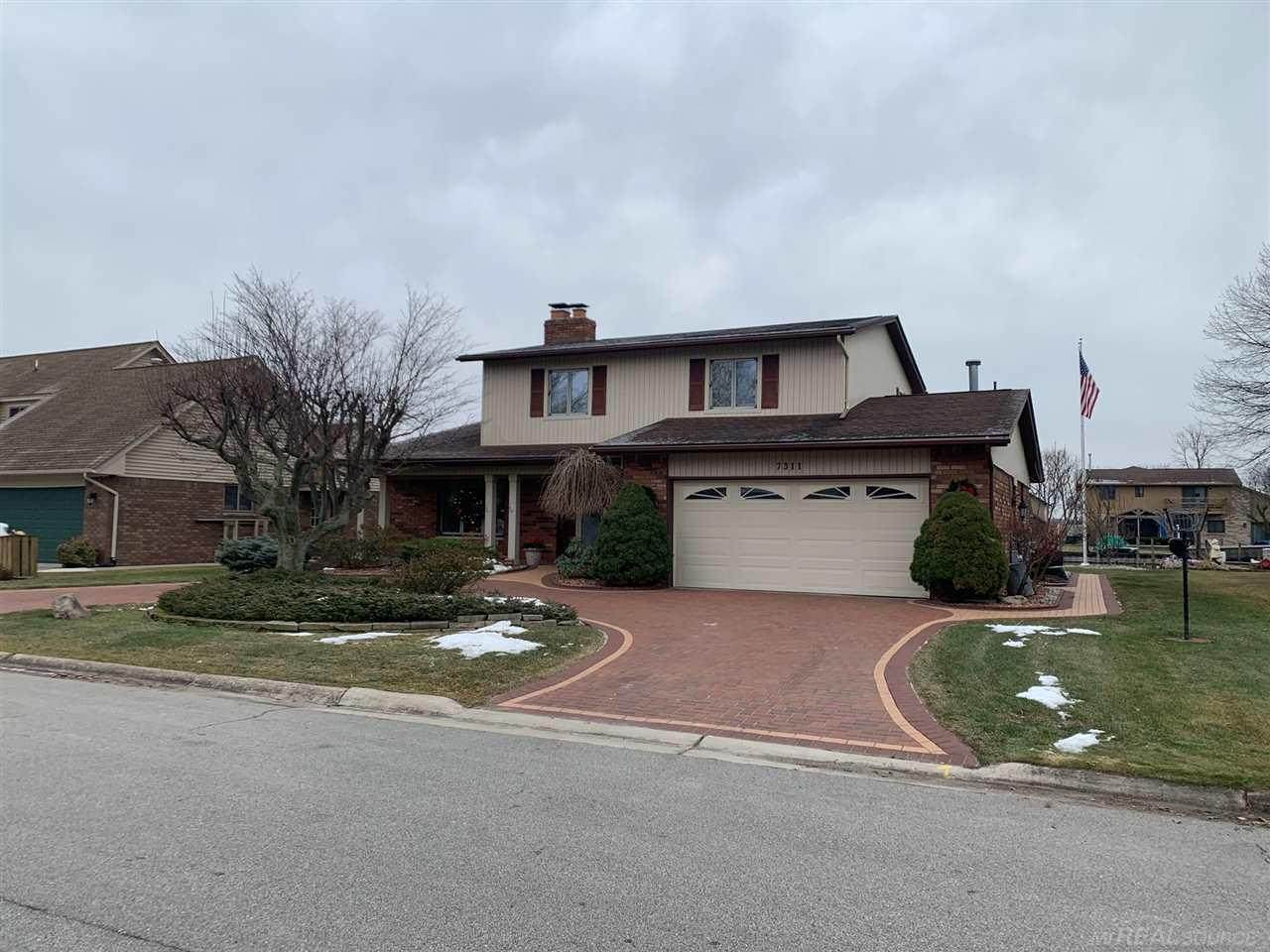7311 Riverside - Photo 1