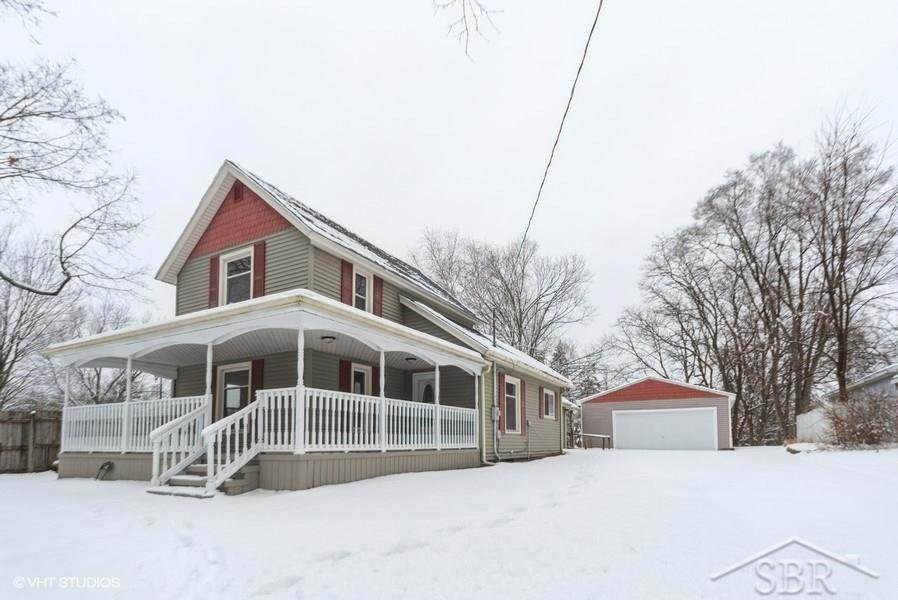 142 Orchard St - Photo 1