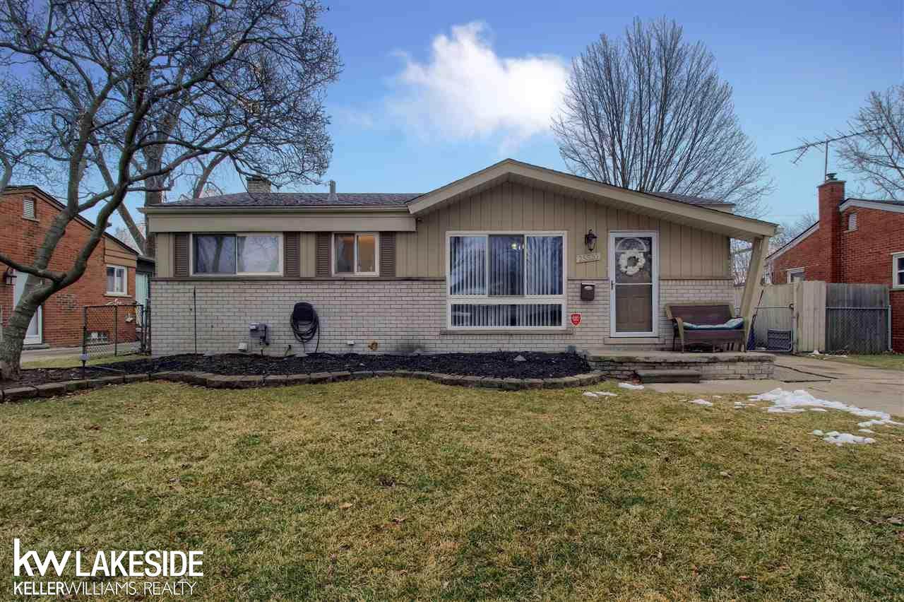 25520 Marilyn Ave - Photo 1