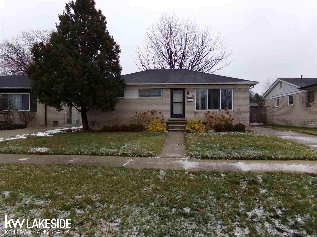 25084 Arlington St - Photo 1