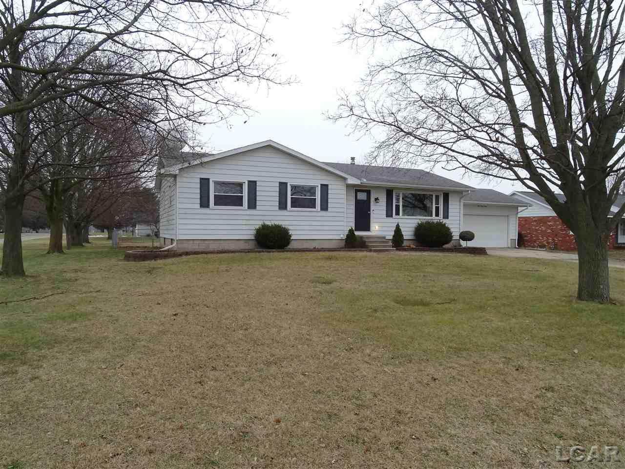 437 Lincoln St - Photo 1