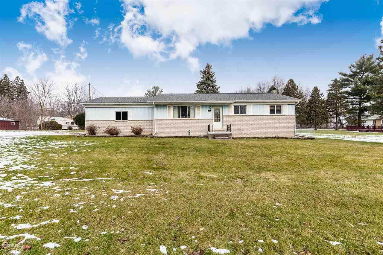 205 Almont - Photo 1