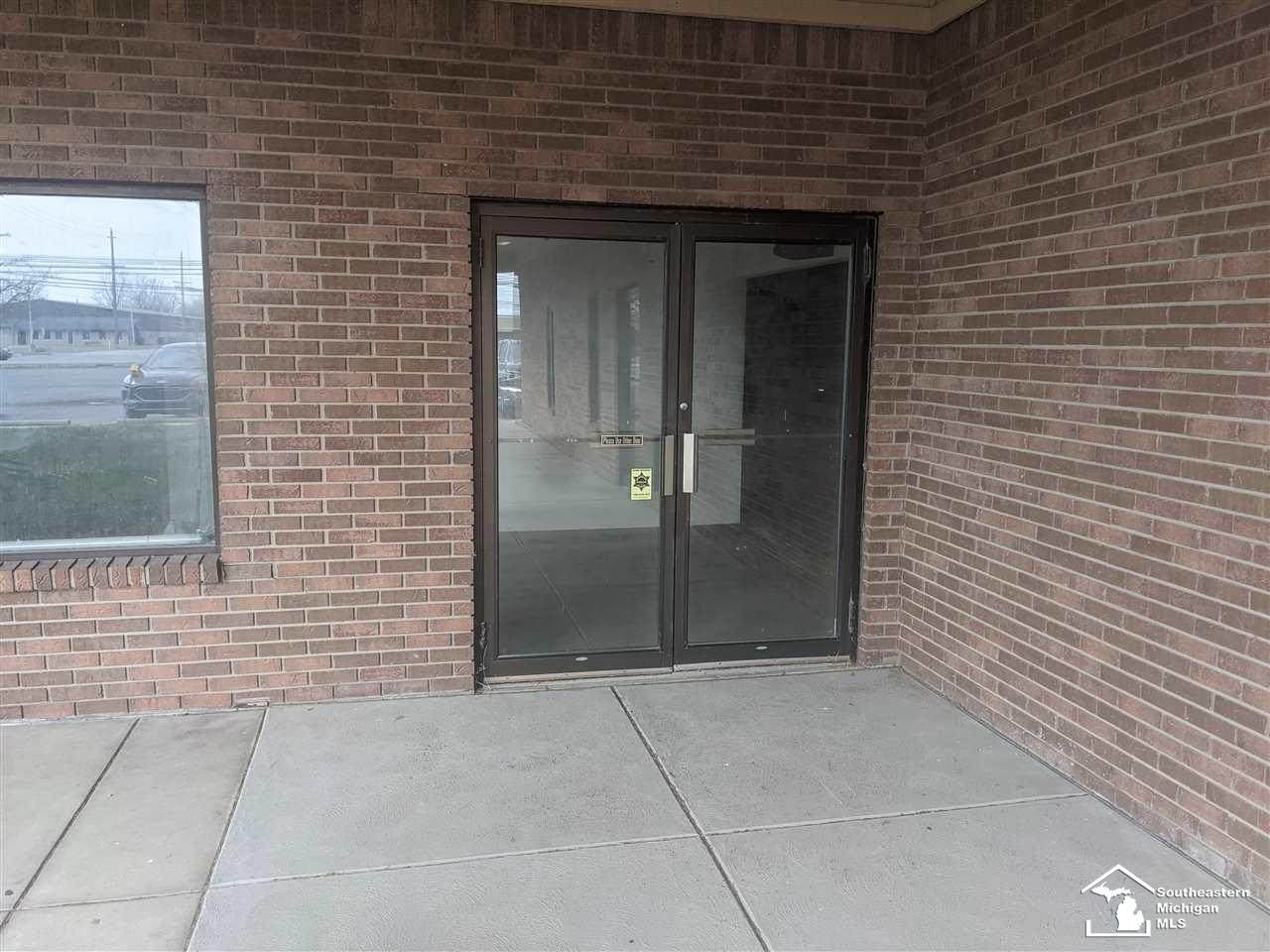 900 Telegraph - Photo 1