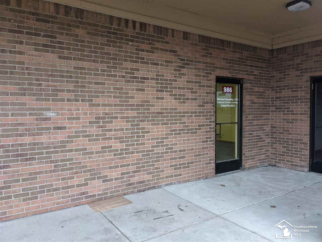 986 Telegraph - Photo 1