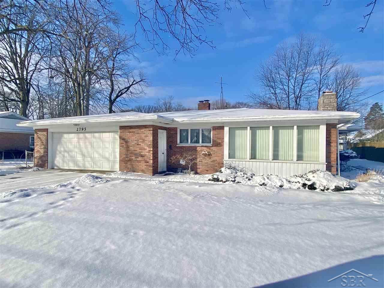 2795 Clairmount - Photo 1