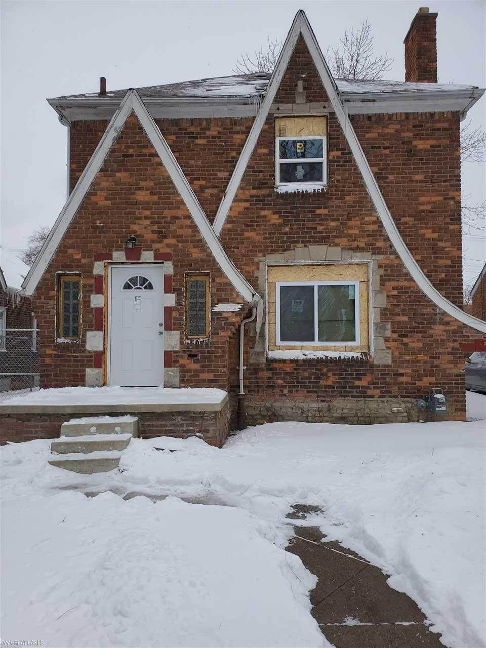 11677 Coyle - Photo 1
