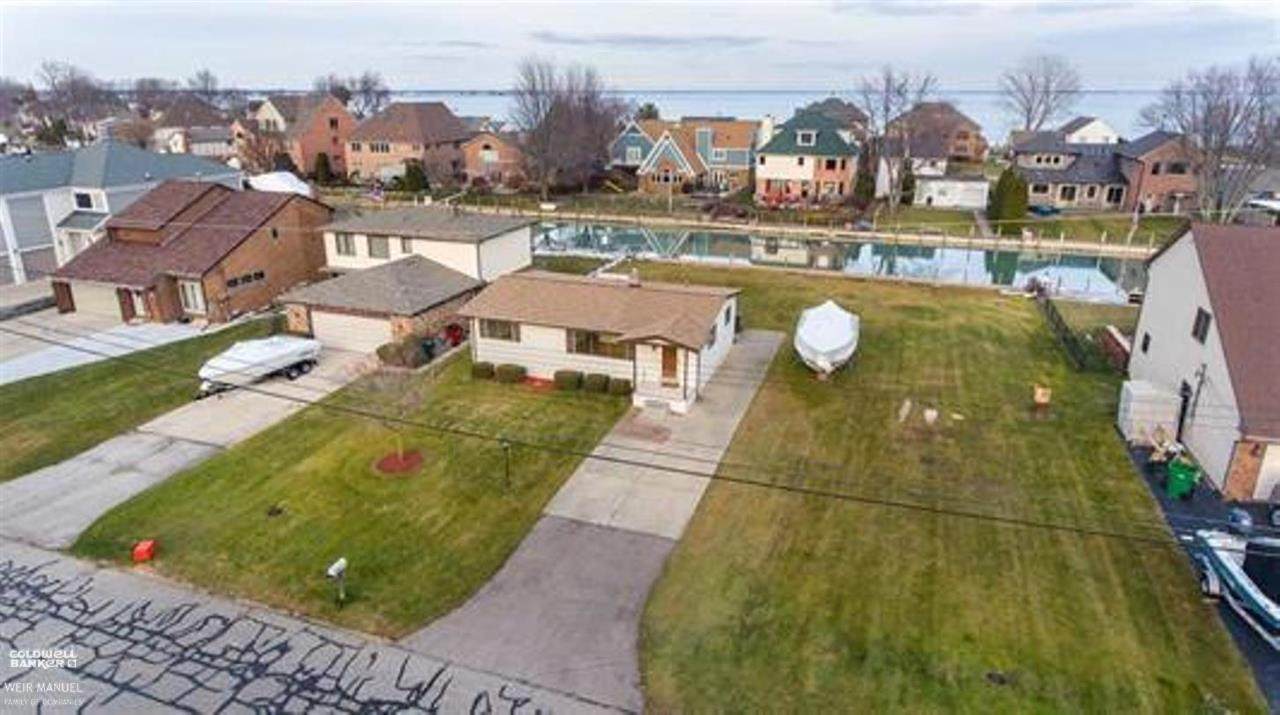 00 Lakeville - Photo 1