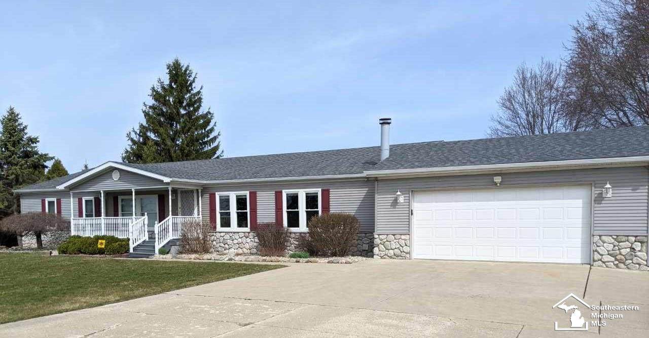 2950 Stewart - Photo 1