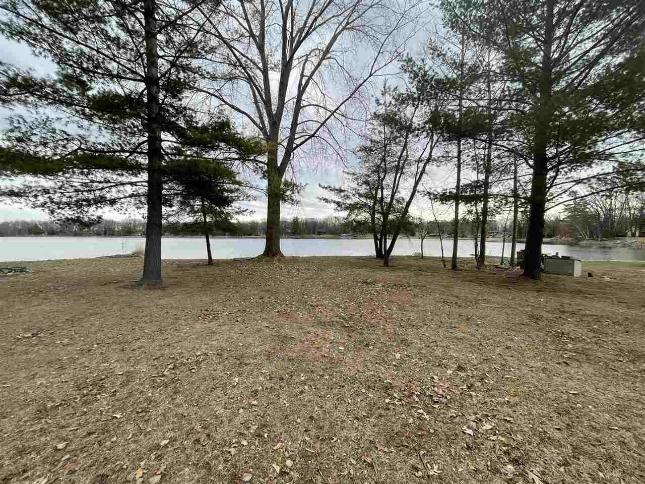 128 Queens Court - Photo 1