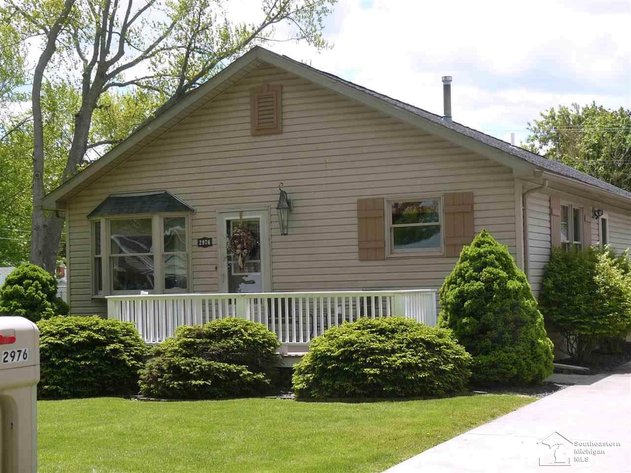 2976 Monrona - Photo 1