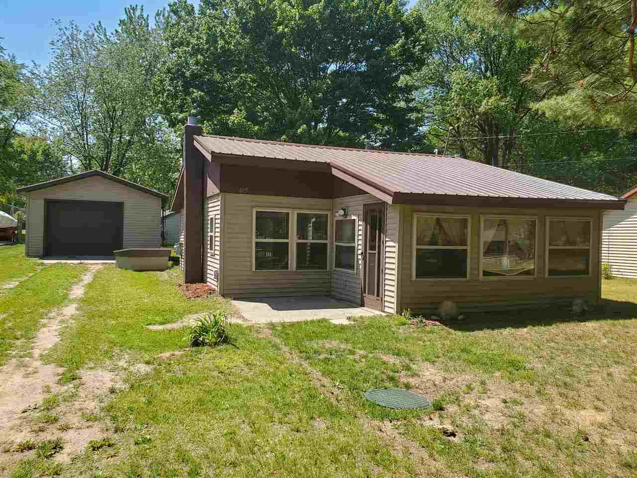 405 Hunter Dr - Photo 1
