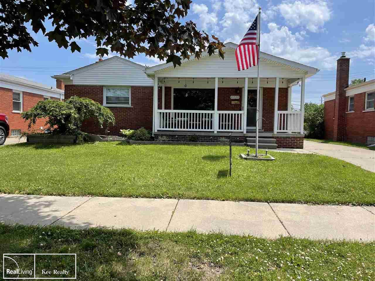 21512 Arrowhead - Photo 1