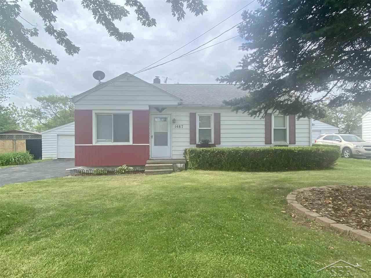 1487 Lynton Avenue - Photo 1