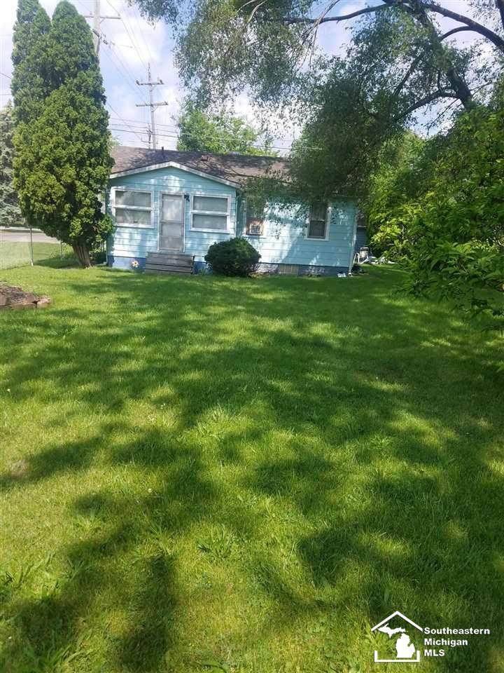 1136 Adams - Photo 1