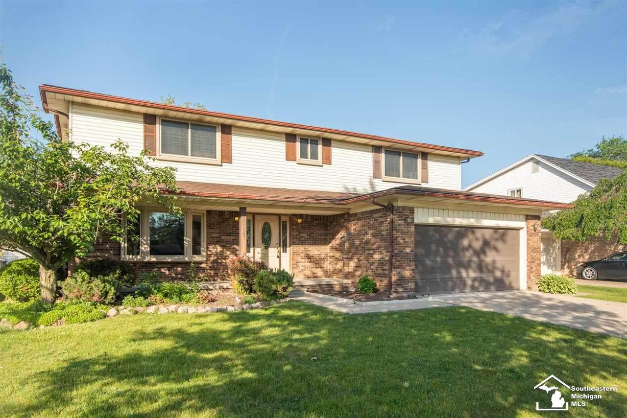 30087 Windsor - Photo 1
