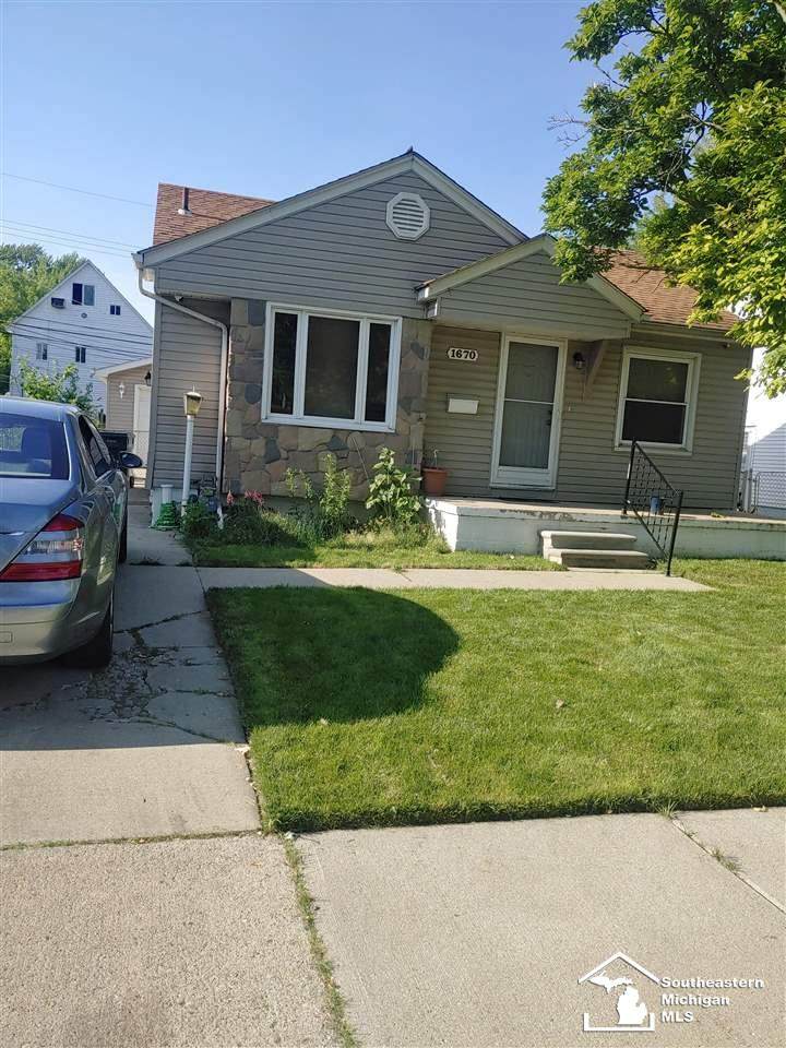 1670 Buckingham - Photo 1