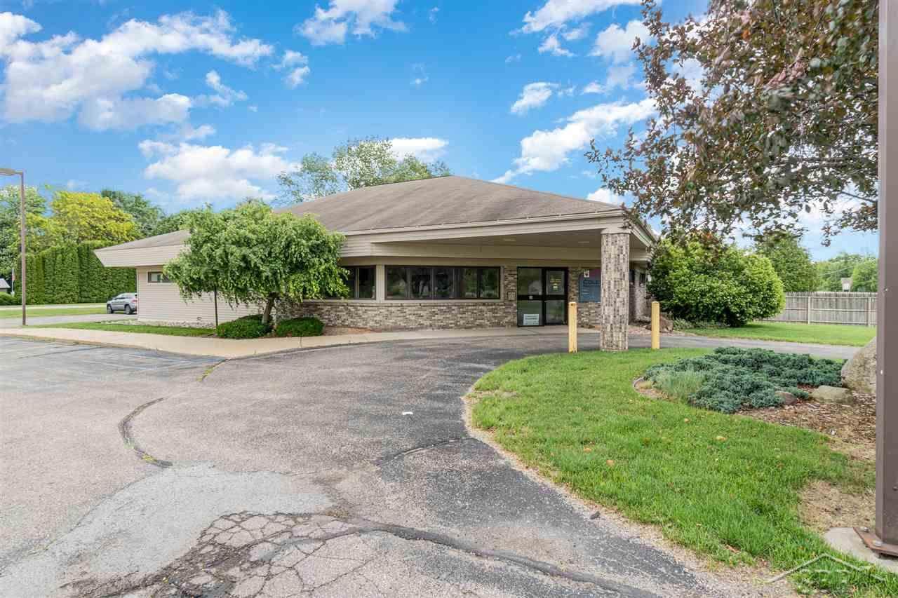 885 Railway Street - Photo 1