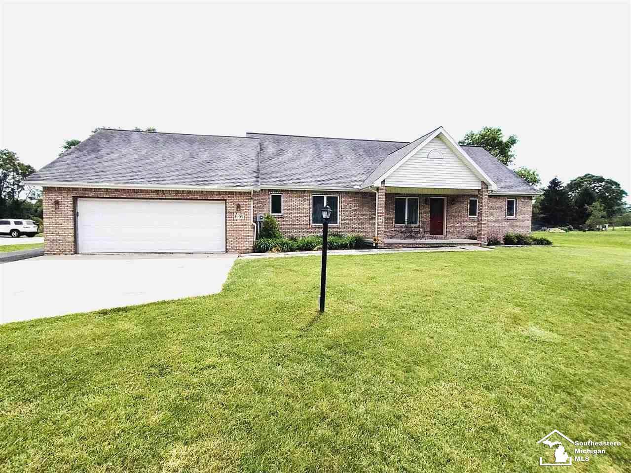 1905 Smith Road - Photo 1
