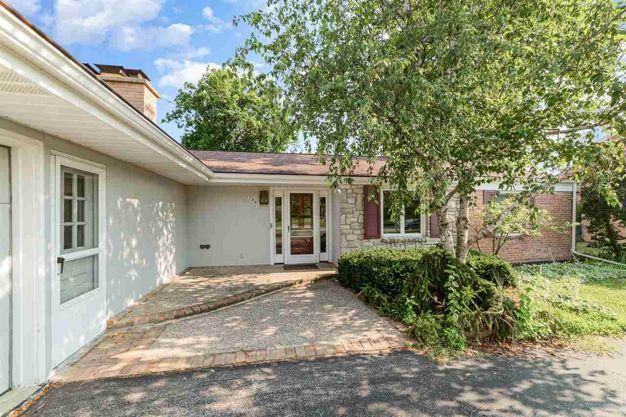 3491 Highland - Photo 1