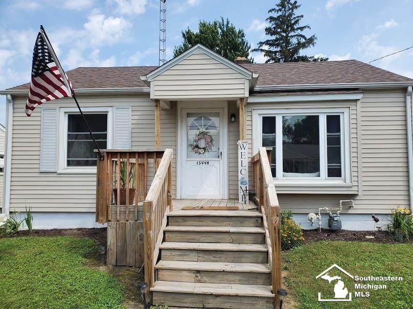 15448 Parkwood - Photo 1