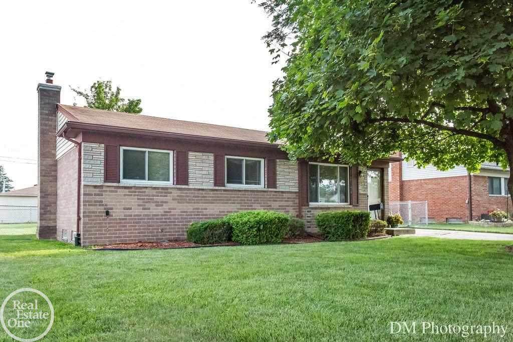 11722 Fairview - Photo 1