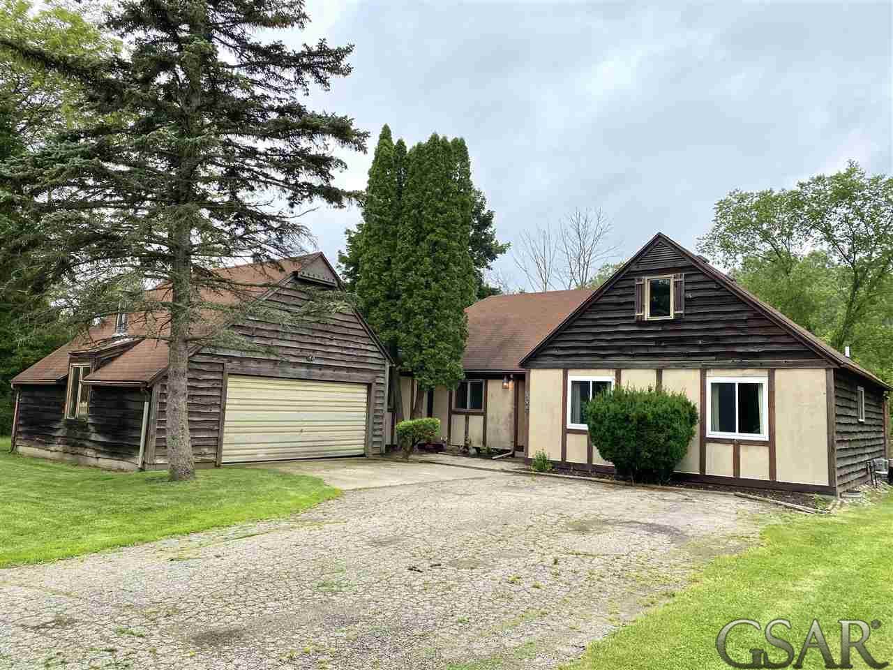 907 Lakeside Dr - Photo 1