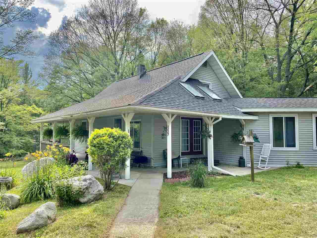 8800 Meredith Grade - Photo 1