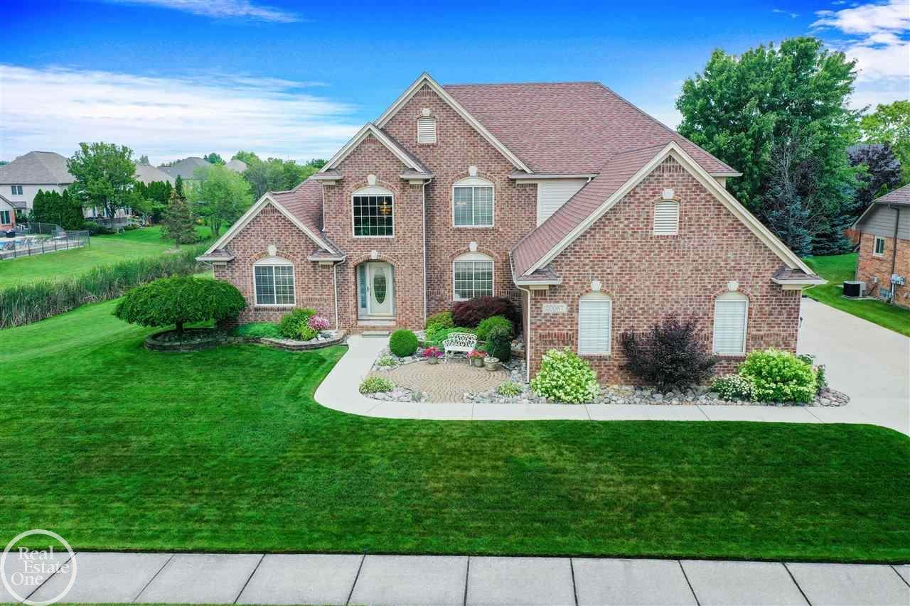 20067 Woodbridge - Photo 1